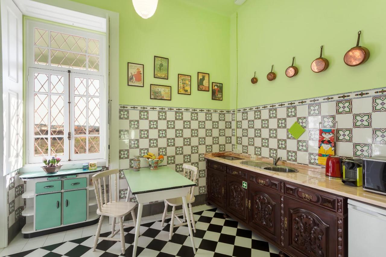 Vintage Balcony Guesthouse Овар Екстериор снимка