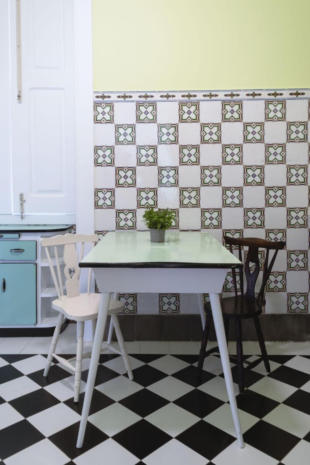 Vintage Balcony Guesthouse Овар Екстериор снимка