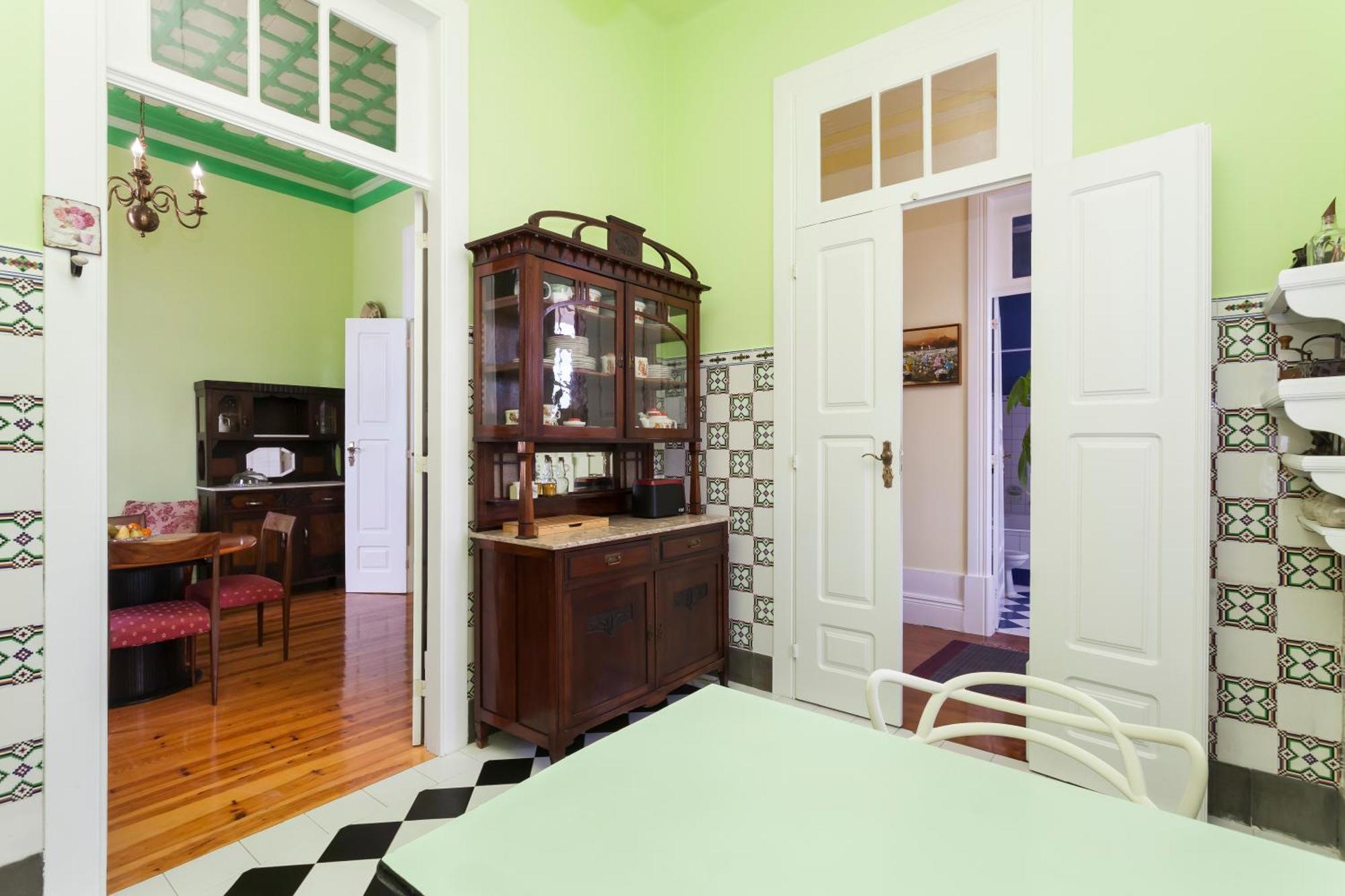 Vintage Balcony Guesthouse Овар Екстериор снимка