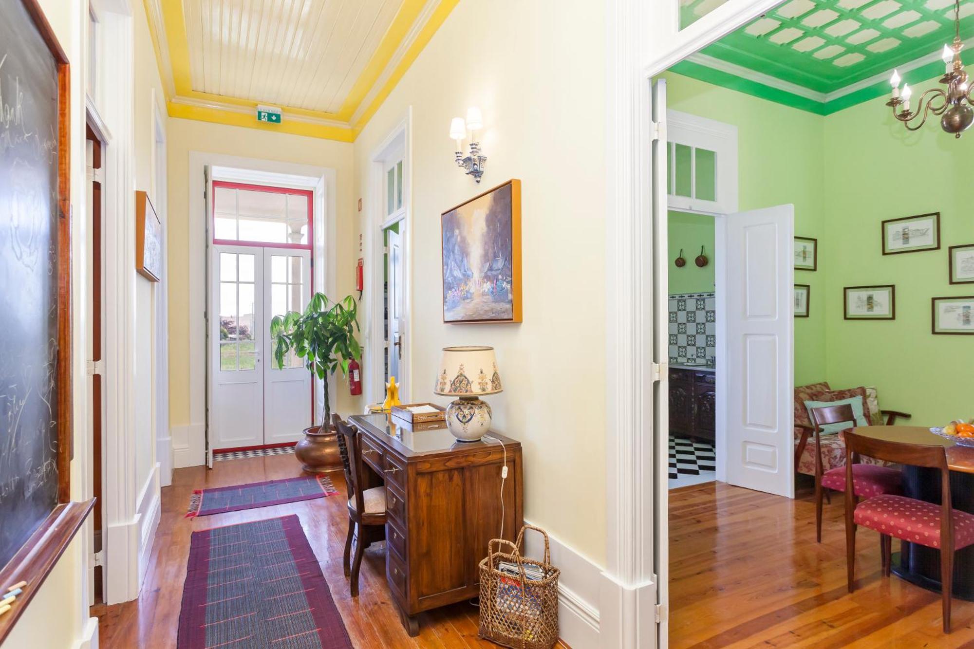 Vintage Balcony Guesthouse Овар Екстериор снимка